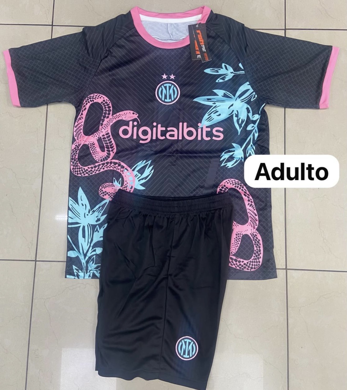 Inter de Milán serpientes rosa